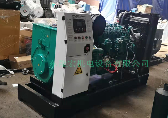150KW濰柴發(fā)電機、187KVA濰柴動力柴油發(fā)電機組，底部油箱、四保護控制器、側面柜